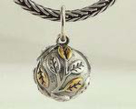 PET005 Sterling Silver and Gold Leaf Pattern Pendant - £23.97 GBP