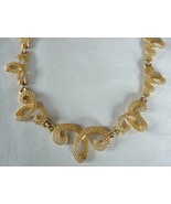 AWESOME DESIGN Excellent Quality Vintage Textured Gold Tone Cathe Necklace - £25.70 GBP