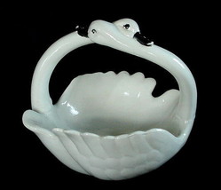 Vintage Porcelain Pottery Intertwined Swans Handle Swan Dish GREAT DETAIL - $8.99