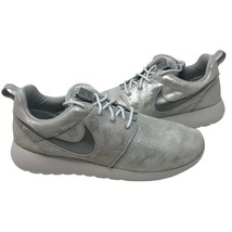 Nike Women&#39;s Roshe One Premium Shoe (Size 7) - £73.30 GBP