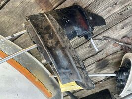 Johnson 8 hp. Complete 2000 Complete Outboard lower unit 0438617 - $349.00