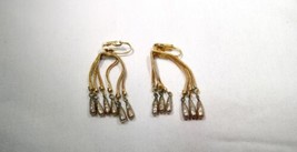 Vintage Faux Pearl Gold Tone Mesh Dangle Clip Earrings K265 - £38.77 GBP