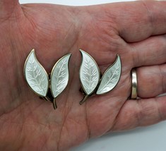 Vintage Sterling Silver &amp; Guilloche Enamel Norway Leaf Earrings David An... - £31.92 GBP