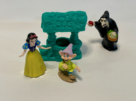 Collection of 4 Disney&#39;s Snow White PVC Toy Characters - £5.97 GBP