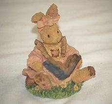 Whimsical Country Farm Rabbit Resin Figurine Reading a Book Shadowbox Shelf - $9.89