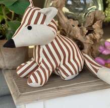 Brown Striped Fox Doorstop - $725.29 MXN