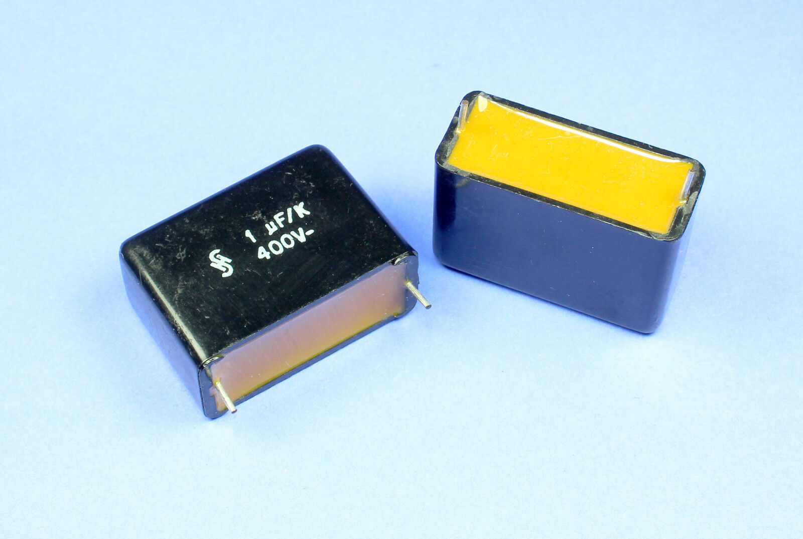 4pcs 1uF 1MF, 400v Siemens Box Capacitor, 10%, B32234-1/10/400-5550 - $5.25