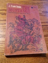 020 Vintage J. Frank Dobie The Mustangs Paperback Book Little Brown Publ... - £13.95 GBP