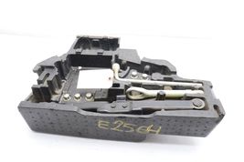 MERCEDES-BENZ X204 GLK TOOL KIT CARRIER LUG WRENCH TOW HOOK E2564 image 7