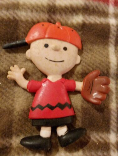 1969 RUBBER CHARLIE BROWN BASEBALL FIGURE - $5.53