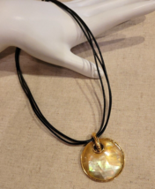 Lia Sophia Mother of Pearl MOP Golden Iridescent Disk Pendant Necklace - £9.86 GBP