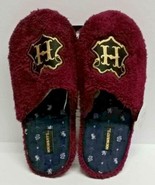 Bioworld Harry Potter Hogwarts Crest Unisex Bedroom Slippers Maroon LG/XL - $521.64 MXN