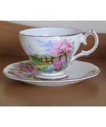 Tea Cup and Saucer Queen Anne Meadowside English Bone China Gold England - $19.93