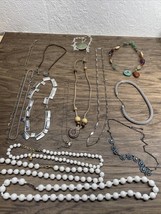Lot of 10+ Fashion Jewelry Necklaces Gold Tone Beaded Silver Tone KG JD - $9.89