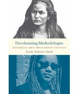 Decolonizing Methodologies: Research and Indigenous Peoples  [PAPERBACK] - €14,94 EUR