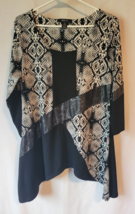 Style &amp; Co M top black white snakeskin print - $19.99