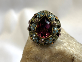 Heidi Daus Ring Size 6.75 Band High Fashion Costume Jewelry Rainbow Stones - £63.90 GBP