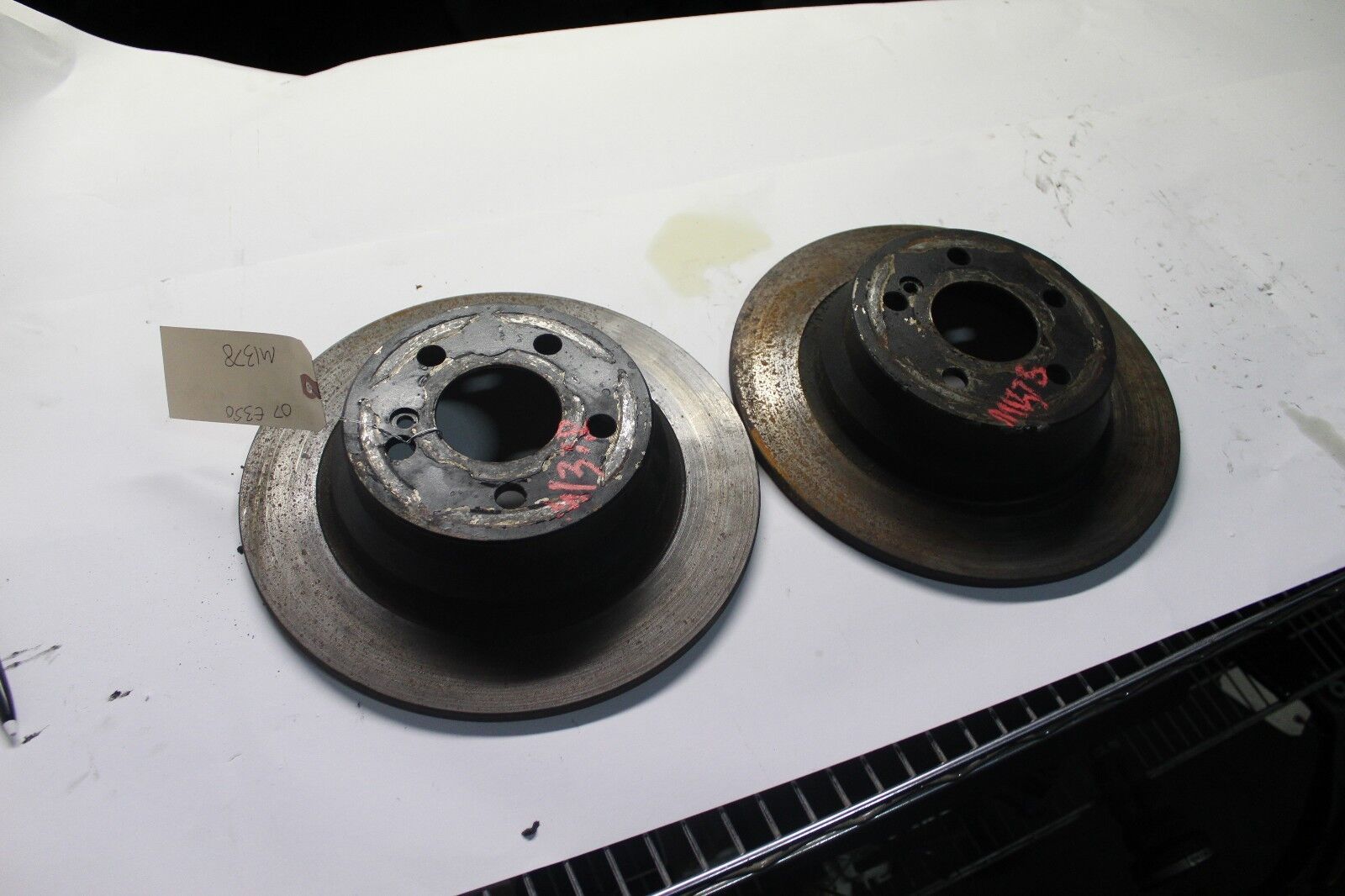 03-06 w211 MERCEDES E350 E320 REAR BRAKE ROTORS PAIR LEFT &amp; RIGHT M1378 - $68.79