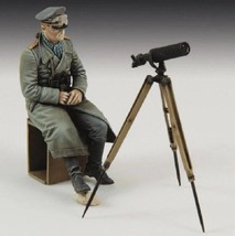 1/35 Resin Model Kit German Officer General Surveillance WW2 Unpainted - £7.84 GBP