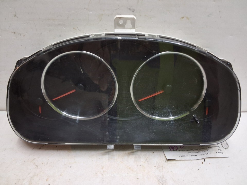 06 07 Mazda 6 MPH speedometer blacked out panel 112,691 miles OEM DGR6BD - $39.59
