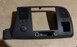 07-13 Silverado Sierra Dash Radio Climate Control Bezel Trim 4X4 Switch USB - $59.39