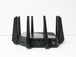 ASUS ROG Rapture GT-AX11000 Pro Tri-band WiFi 6 Gaming Router image 4