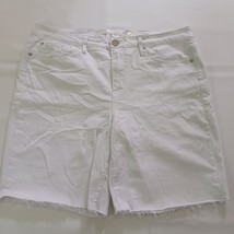 Seven7 Women’s Shorts Size 14 White Stretch Cut Off Hem Sunset Bermuda M... - $18.80