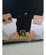 9 x Pieces Jewelry, 4 x Rings, 4 x Earrings, 1 x Keychain (101) $12.99 - $17.82 CAD