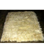 Soft white baby alpaca fur carpet from Peru, 80 x 60 cm/ 2&#39;62 x 1&#39;97 ft - $182.00