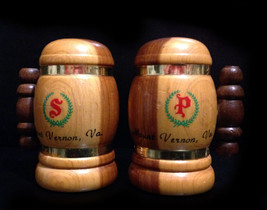 Vintage Wood Beer Stein Salt and Pepper Shaker Set - Mount Vernon, VA - £11.12 GBP