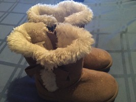 Girls Toddler Size 11 Med. Jumping Beans boots tan faux suede fur winter   - £14.41 GBP