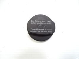 Mercedes R170 SLK320 engine oil cap, 1110180302 - $25.13 CAD