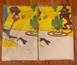 Vtg ROAD RUNNER &amp; WILE E. COYOTE Table Cover Paper NIP Party Bday Looney... - £12.58 GBP