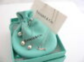 Tiffany &amp; Co 18K Gold Pearl Drop Dangle Necklace Pendant Chain Gift Pouch Love - £1,596.81 GBP