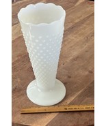 Vintage Anchor Hocking Glass White Milk Glass Vase Hobnail Bars Trumpet ... - $301.17 MXN