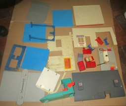 Vintage 1985 Matchbox Gas pump station Pit Stop Miscellaneous Lot - £7.56 GBP