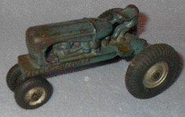 Old Vintage Arcade Cast Iron Allis Chalmers Toy Farm Tractor - $69.95