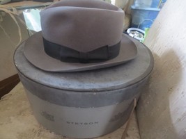 Vintage Stetson Royal Deluxe Men&#39;s Felt Velvet Hat Gray 6 7/8 - £48.59 GBP