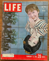 Life Magazine Dual Role For Shirley MacLaine February 17, 1961 - £7.99 GBP