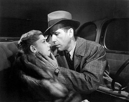 The Big Sleep 8 X10 Glossy Bogart Bacall Car Scene Kiss Rare Marlowe Private Dick - £10.22 GBP