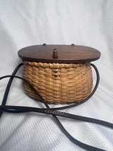 B Muehling PA USA Crossbody Purse Weaved Wicker Basket Creel Style Wooden Lid - £23.75 GBP