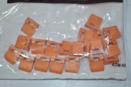 NEW International Navistar Lot of 20 Connector Body Locks Part# 2005243C1 - €15,96 EUR