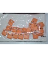 NEW International Navistar Lot of 20 Connector Body Locks Part# 2005243C1 - €15,86 EUR