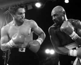 Marvelous Marvin Hagler Vs Roberto Duran 8X10 Photo Boxing Picture Close Action - £3.90 GBP