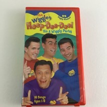 The Wiggles VHS Tape Hoop Dee Doo Wiggly Party Sing Along Songs Vintage 2001 - £11.78 GBP