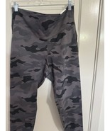 Old Navy Active E xtra High Rise 7/8 Ankle Gray Camo Go Dry Leggings Siz... - $24.99