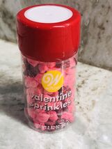 Wilton-Lips Shaped SprinklesValentine Sprinkles-2.82oz/80gm - €13,59 EUR