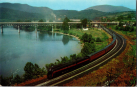 Postcard Modern Passenger Train in Valley of Virginia (B12) - £4.69 GBP