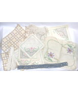Vintage Hand Embroidered Doilies Crochet Needlework Lot Tatting Cross St... - €41,94 EUR