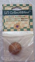 Li&#39;l Collectibles Kaolin Miniature Dollhouse Resin Pie BQ935 - NEW - £3.10 GBP